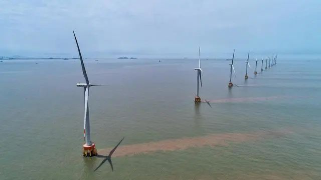 人民满意的公务员、跨海高铁、电力装备绿色低碳发展、网络文明等中英翻译
